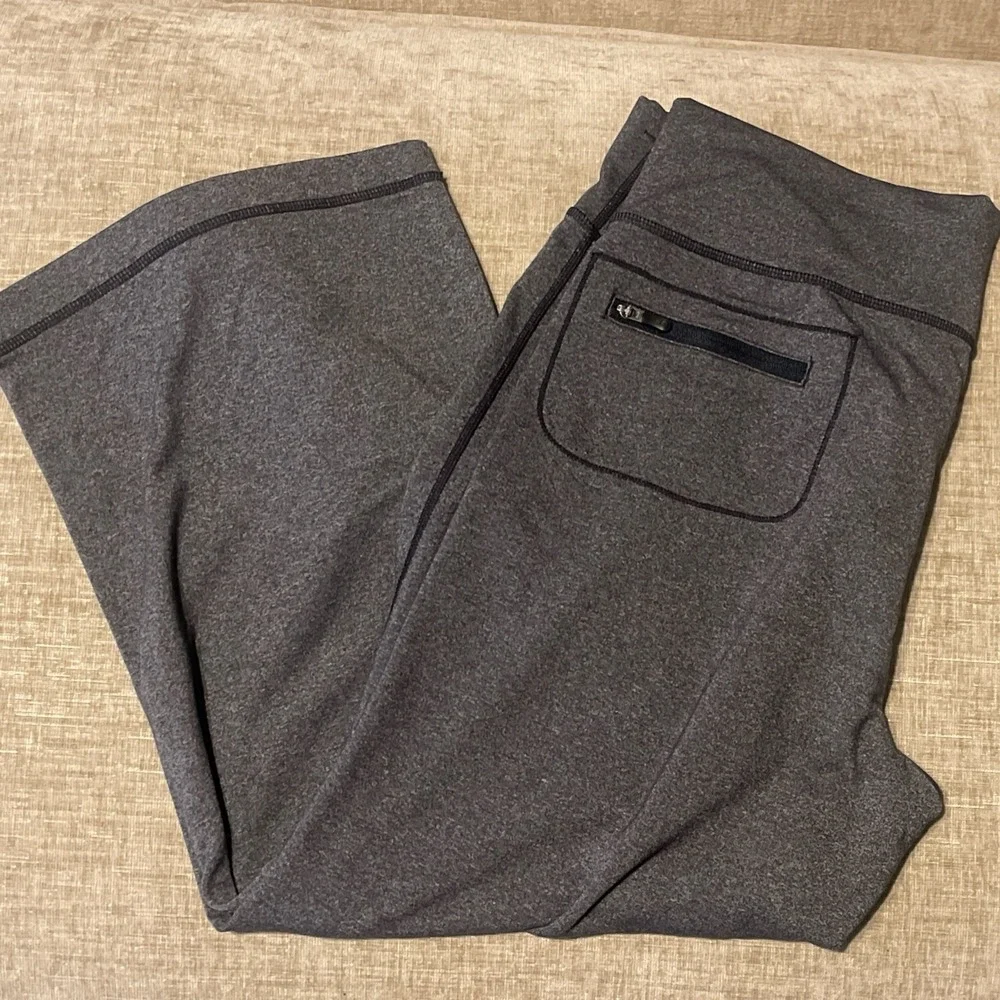 Lululemon Woman's Grey Wide Leg Capri Leggings -8